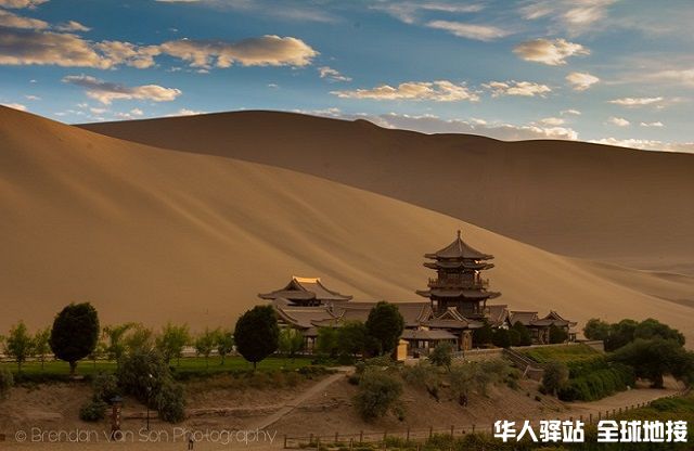 Dunhuang-Desert-Oasis-China-8.jpg