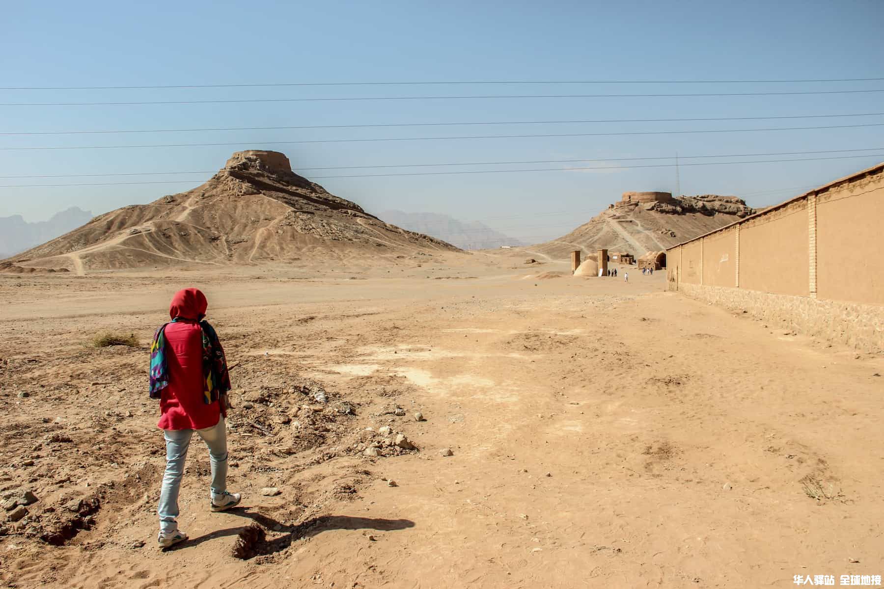 Places-to-visit-in-Iran-Zoroastrian-Towers-of-Silence-Yadz.jpg